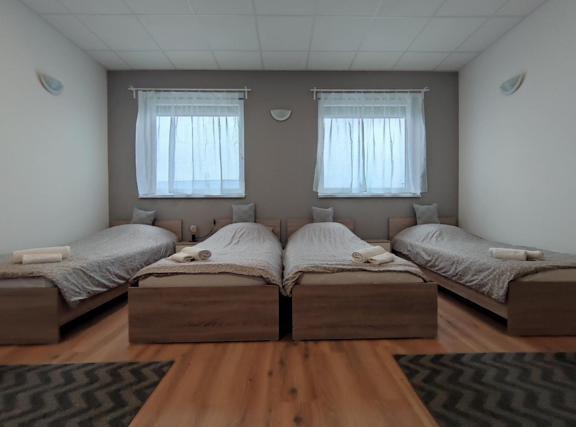 Szilas Park Motel Nagytarcsa Esterno foto